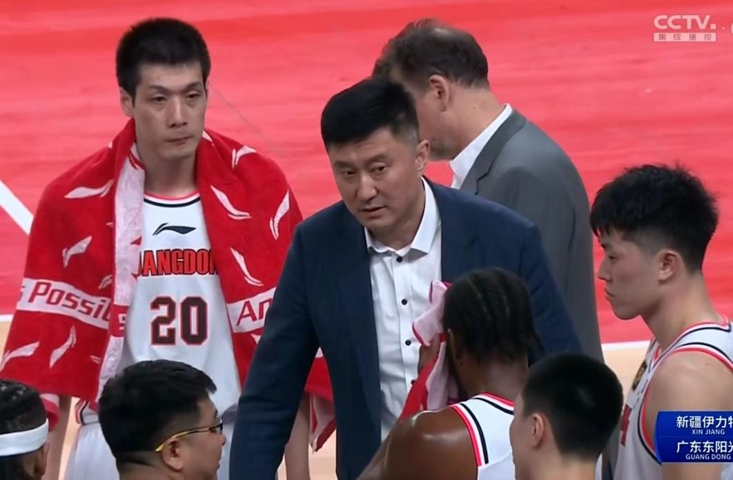 开云APP-广东男篮又签约，中国男篮首席康复师加盟，帮助崔永熙焦伯乔康复
